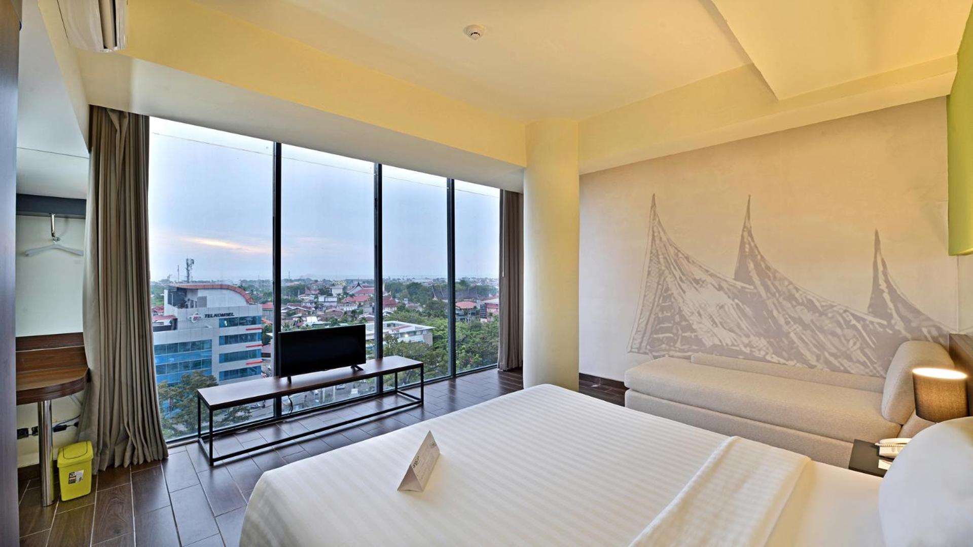 Whiz Prime Khatib Sulaiman 3* Padang (Sumatra)
